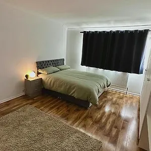 https://cozy-home-in-a-peaceful-area.brighton-hotels-england.com